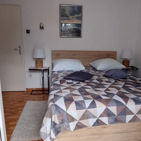 Apartments Mestral Baška Voda Eksteriør bilde
