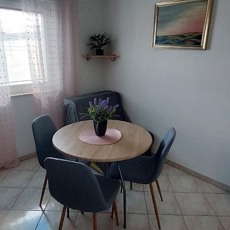 Apartments Mestral Baška Voda Eksteriør bilde