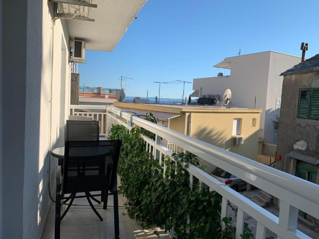 Apartments Mestral Baška Voda Eksteriør bilde
