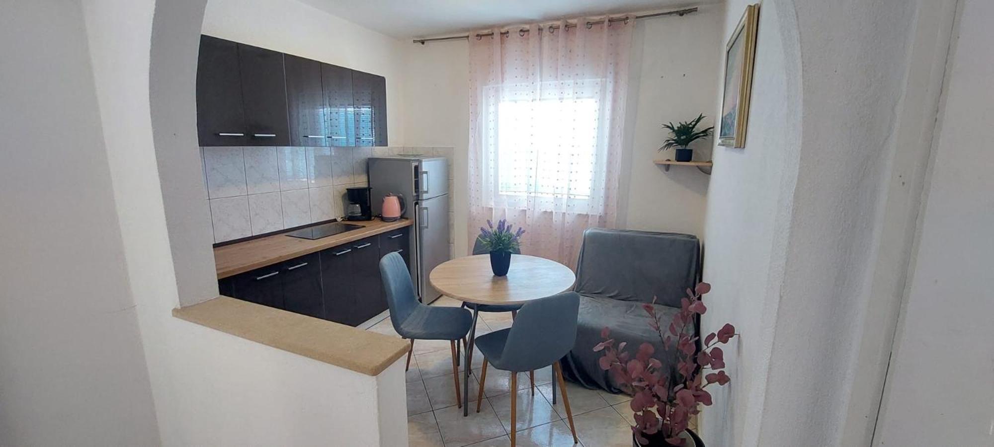 Apartments Mestral Baška Voda Eksteriør bilde