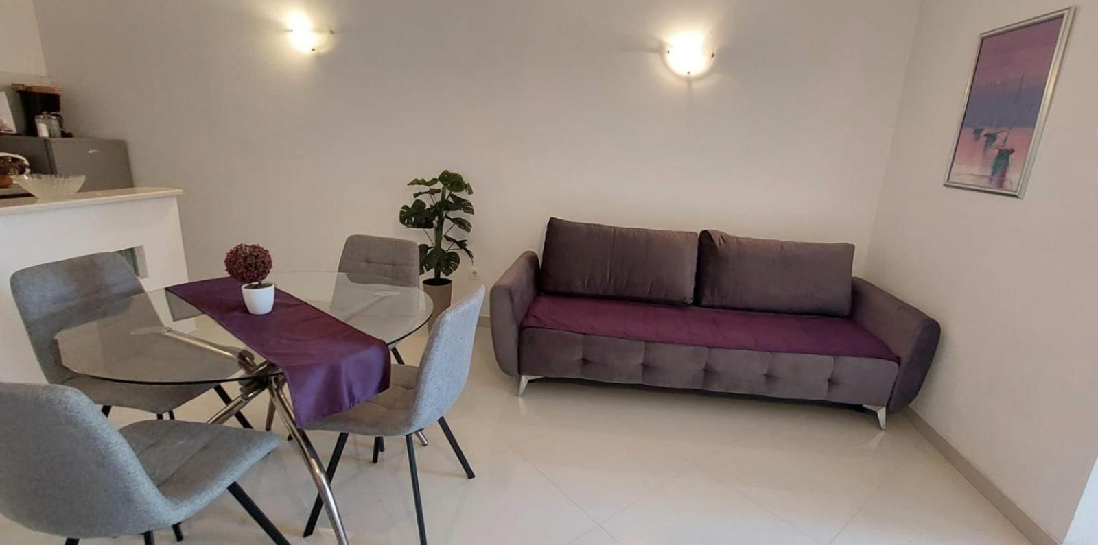 Apartments Mestral Baška Voda Eksteriør bilde